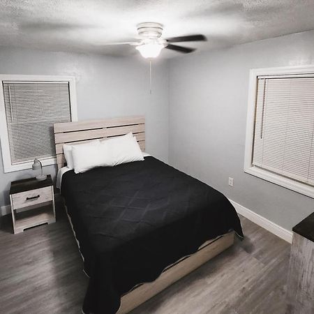 Cozy 3 Bedroom House Near Airport/Raymond Stadium/Downtown. Tampa Bagian luar foto